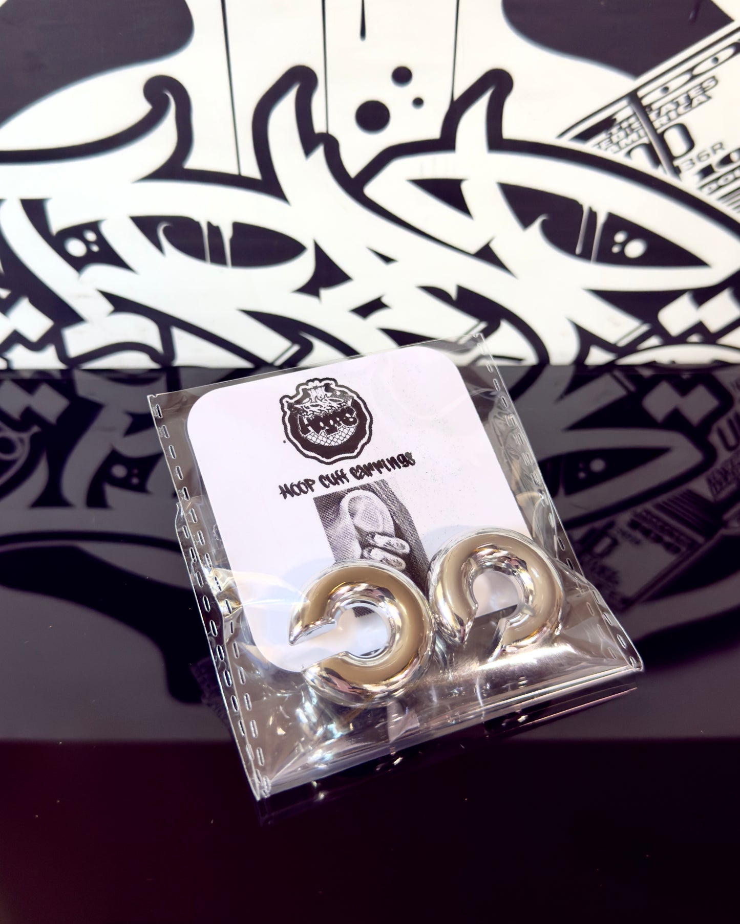 HOOP CUFFS