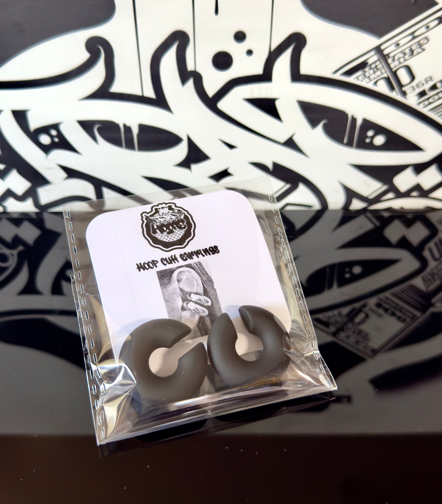 HOOP CUFFS